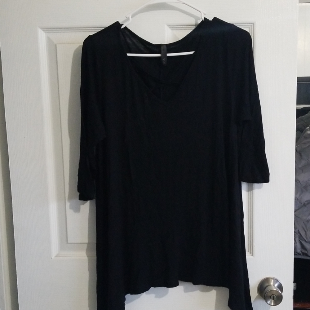 Cute black top